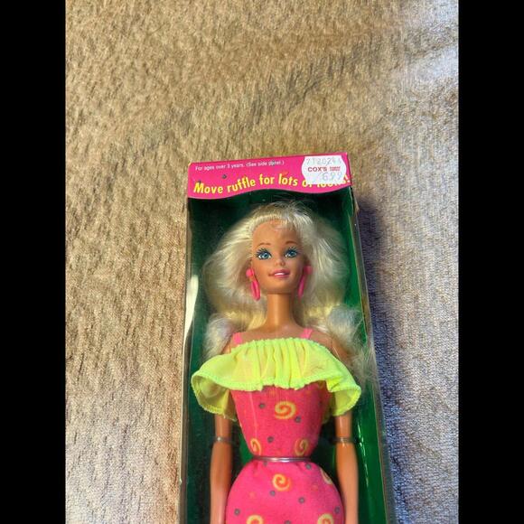 New! Vintage Ruffle Fun Barbie Doll Blonde‎ #12433 Mattel 1994 - Picture 2 of 8